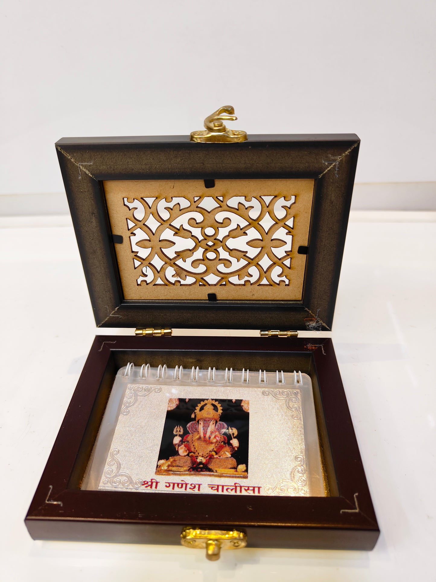 999 Silver Ganesh Chalisa: 8 Silver Foil Pages in Premium Box (5.4 Inches)