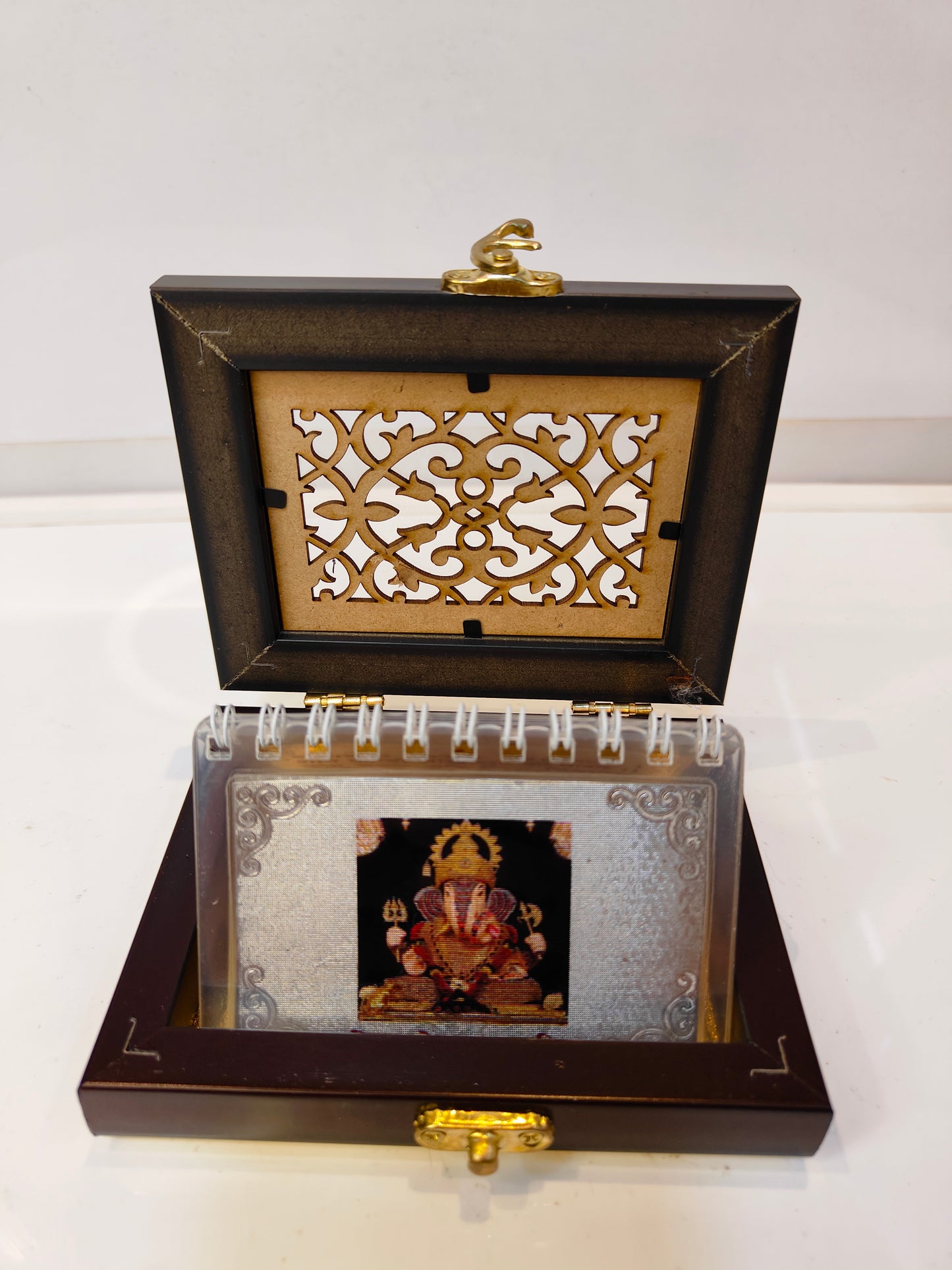 999 Silver Ganesh Chalisa: 8 Silver Foil Pages in Premium Box (5.4 Inches)