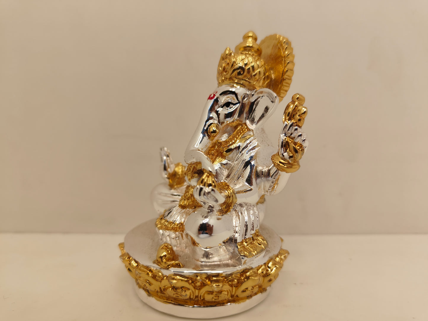 Gold and Silver Plated Lord Ganesha: Divine Beauty in Gold and Silver